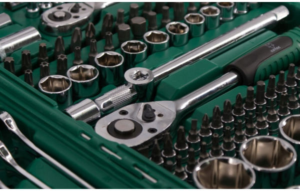 DUŻY ZESTAW KLUCZE NASADOWE 216 el 1/2